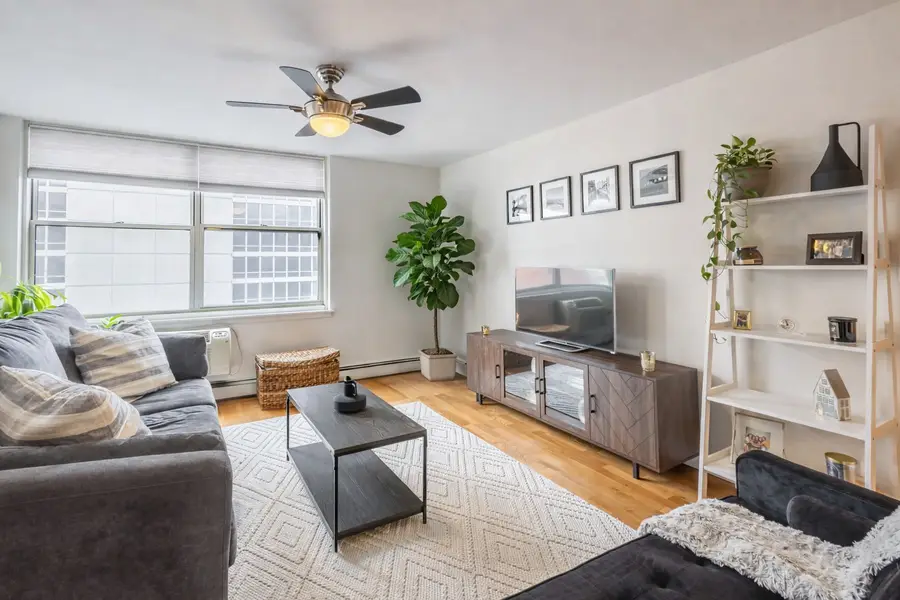 3033 N Sheridan Road #1203, Chicago, IL 60657 - Image #3