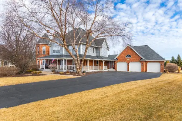 9S271 Stearman Drive, Naperville, IL 60564