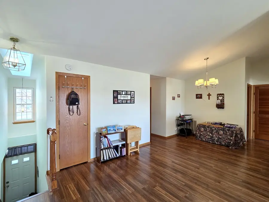 745 W Streamwood Boulevard #B, Streamwood, IL 60107 - Image #3