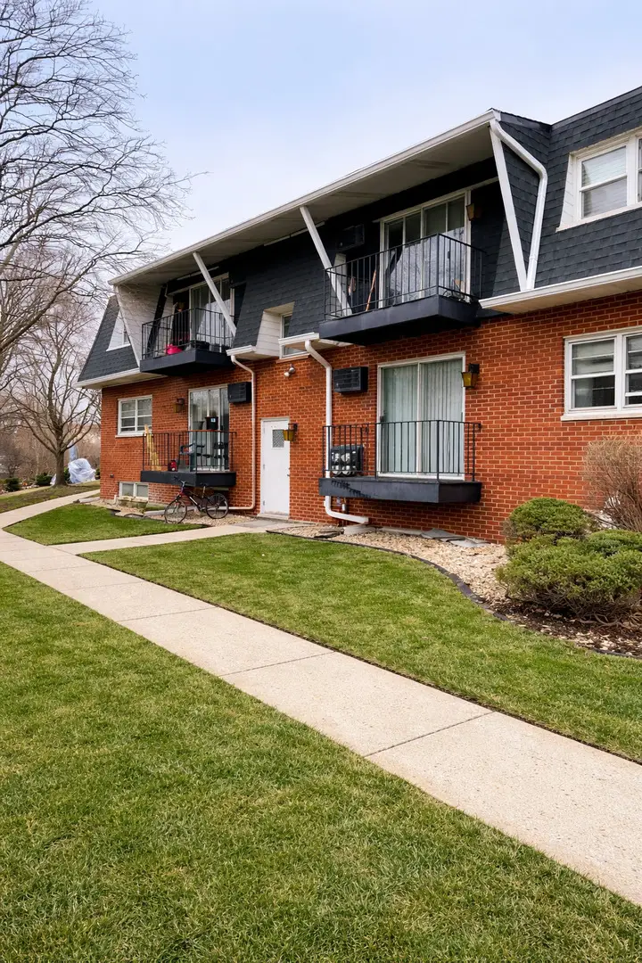 5749 Circle Drive, Oak Lawn, IL 60453 - #1