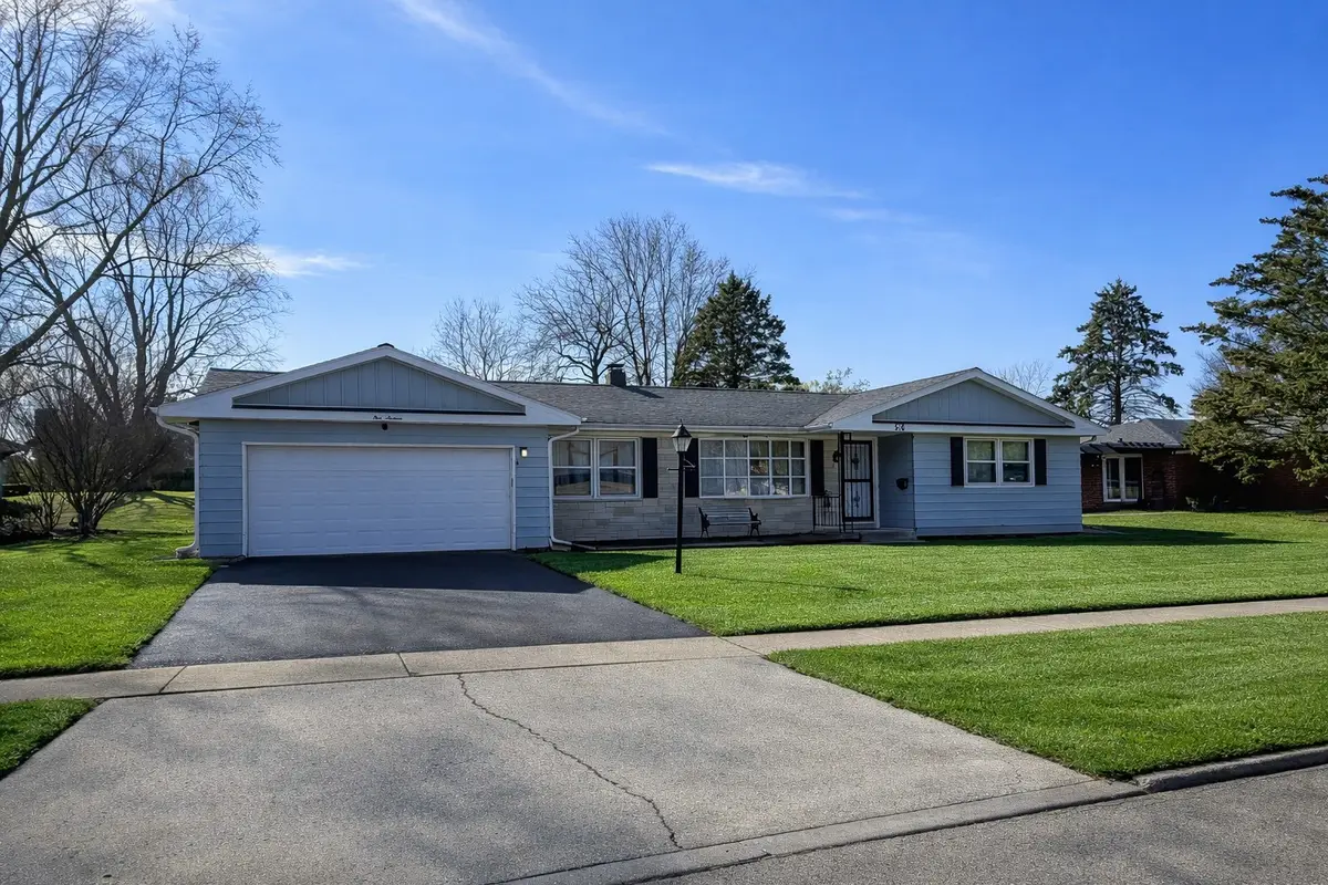 516 Lincolnshire Drive, Sycamore, IL 60178 - #1