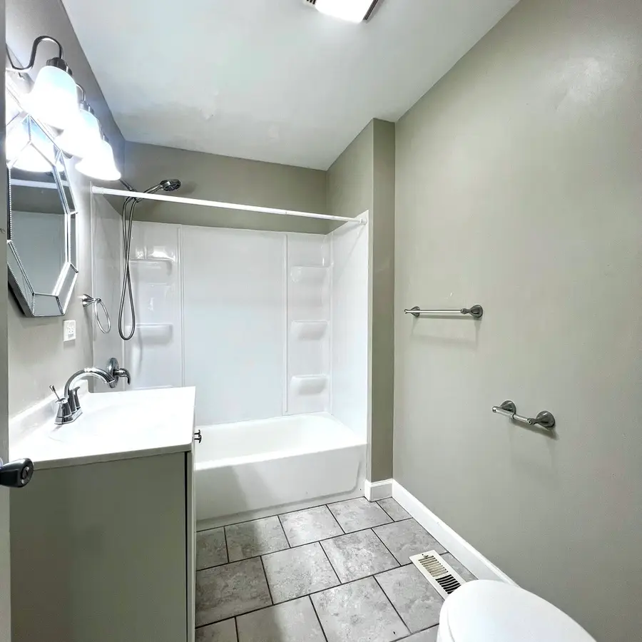 402 Allen Street, Joliet, IL 60436 - Image #3