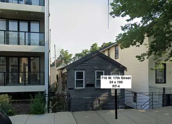 716 W 17th Street, Chicago, IL 60616