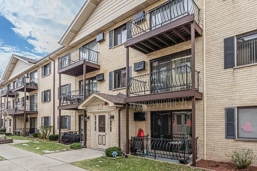 7224 W Wrightwood Avenue #206, Elmwood Park, IL 60707 - #3