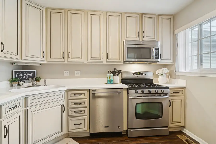 1506 N Saint Marks Place, Palatine, IL 60067 - #3