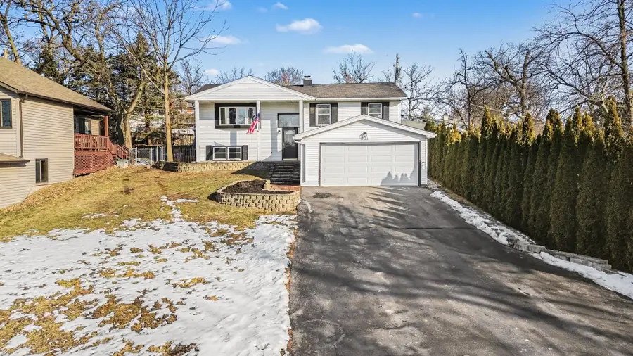 521 Pawnee Drive, Lake In The Hills, IL 60156 - #3