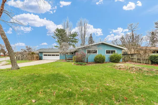 609 E Sunnycrest Court, Urbana, IL 61801