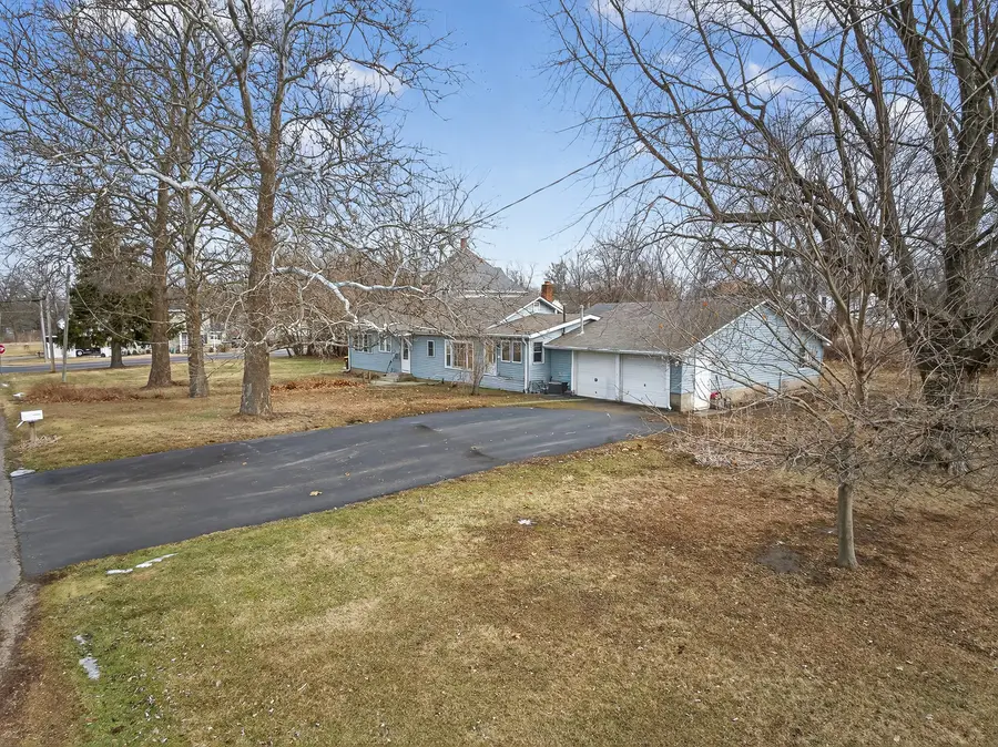 6018-6020 Hickory Street, Harvard, IL 60033 - #2