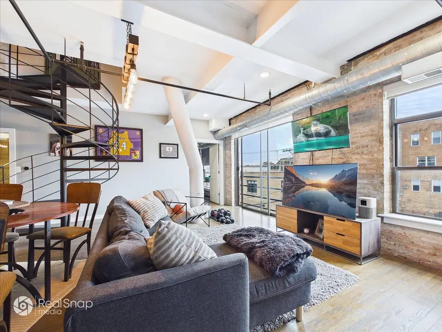 2221 N Lister Avenue #3C, Chicago, IL 60614 - #3