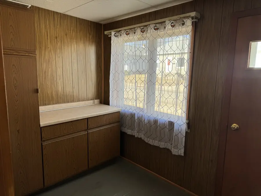 618 10th Street, Peru, IL 61354 - #3