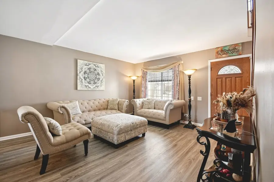 521 Ivory Lane, Bartlett, IL 60103 - #2