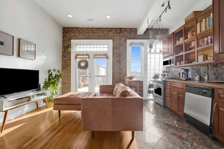 3107 W George Street #3, Chicago, IL 60618 - #3