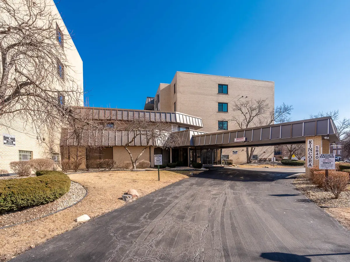 5840 W 104th Street #106, Oak Lawn, IL 60453 - #1