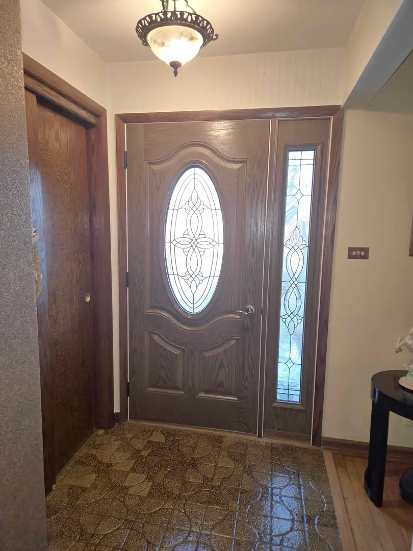 8103 Gladys Lane, Palos Hills, IL 60465 - #3