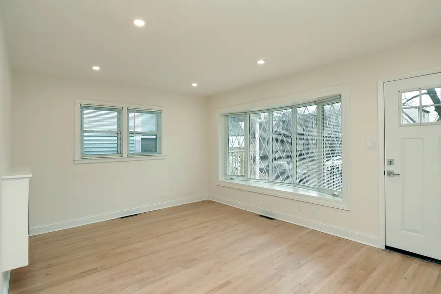 4533 N Keystone Avenue, Chicago, IL 60630 - #2