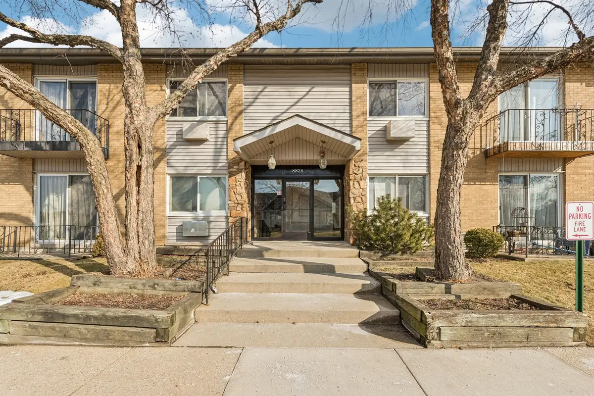 8828 N Leslie Lane #104D, Des Plaines, IL 60016 - #1