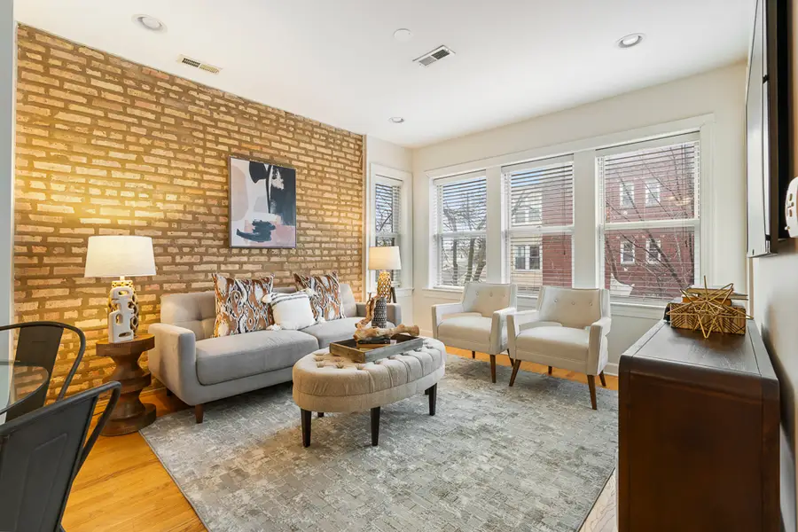 Address Withheld By Seller, Chicago, IL 60618 - #2