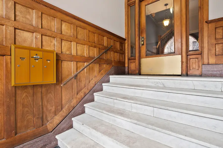 3172 N Cambridge Avenue #1, Chicago, IL 60657 - #3