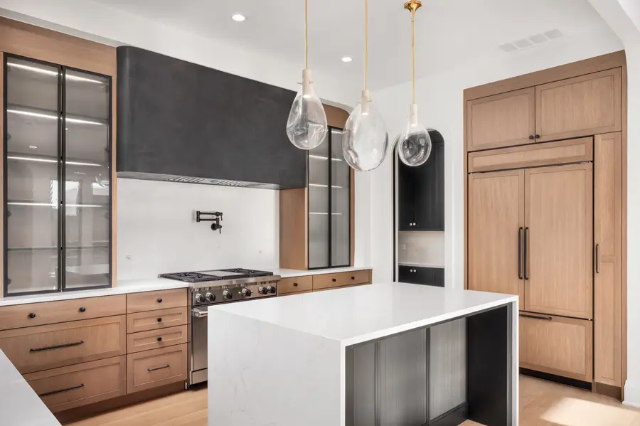 3617 N Magnolia Avenue #2, Chicago, IL 60657 - #3