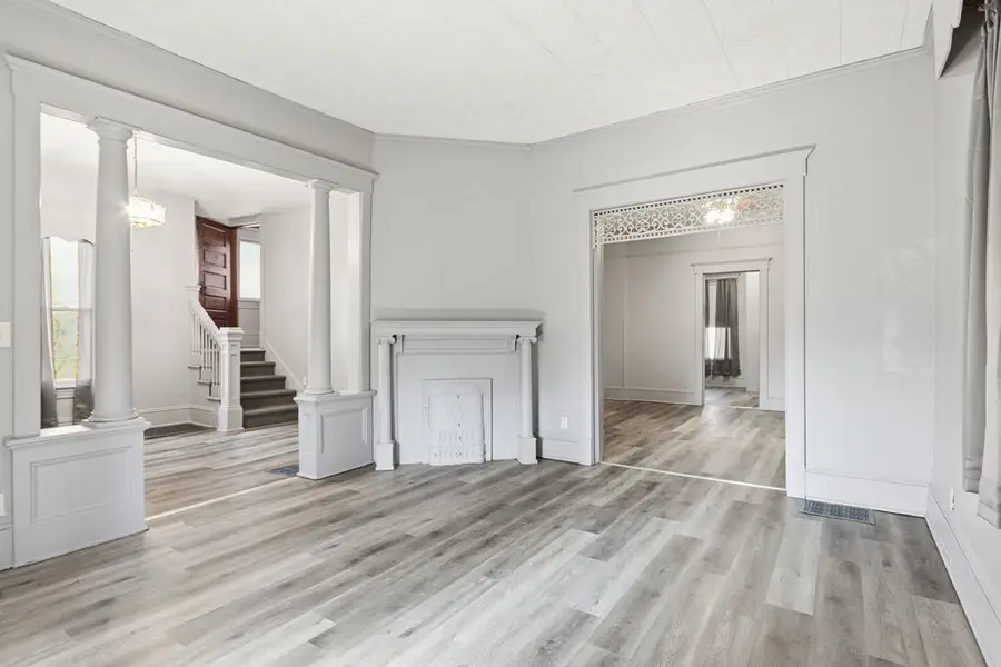 705 W Market Street, Bloomington, IL 61701 - #3