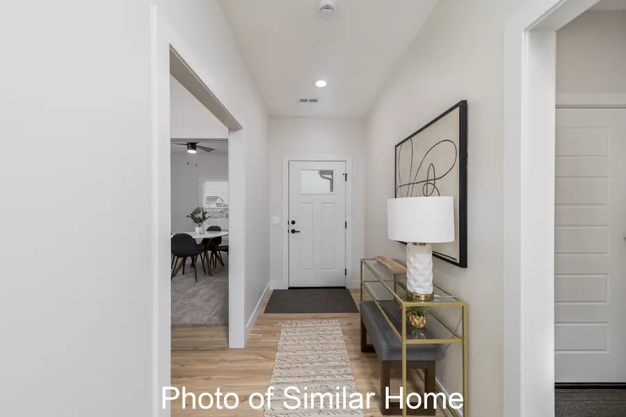 449 N 2nd Avenue, Eldridge, IA 52748 - #3