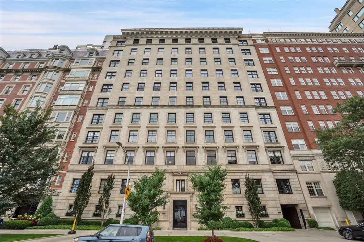 229 E Lake Shore Drive #10E, Chicago, IL 60611 - #1