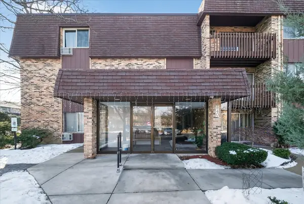 940 E Old Willow Road #312, Prospect Heights, IL 60070