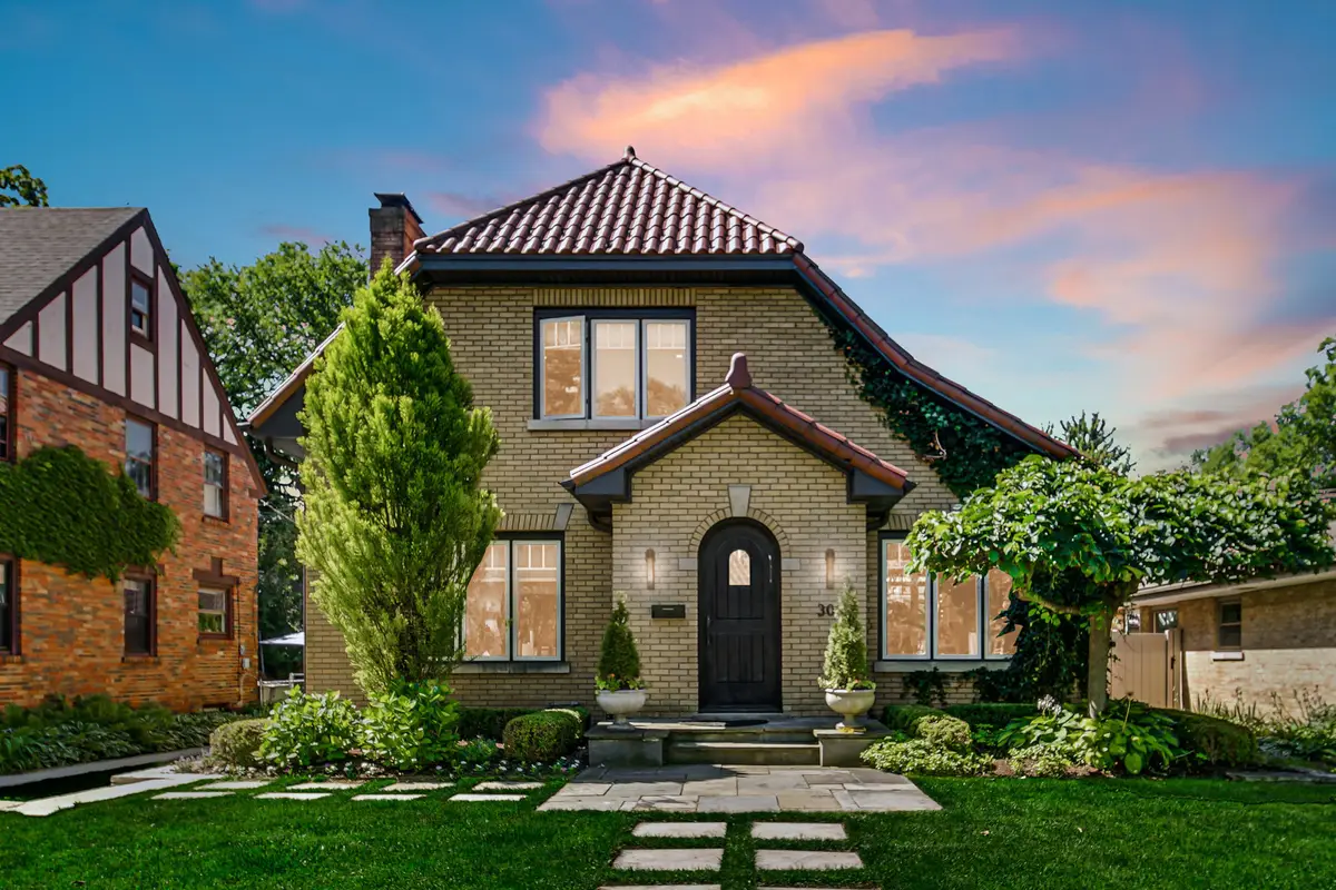 300 W Elm Park Avenue, Elmhurst, IL 60126 - #1