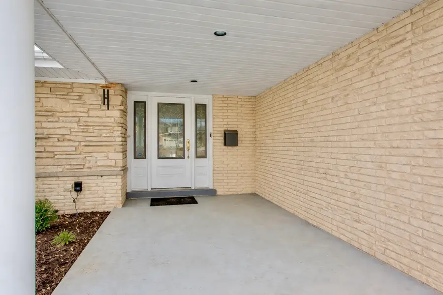 1433 Lois Avenue, Park Ridge, IL 60068 - #2