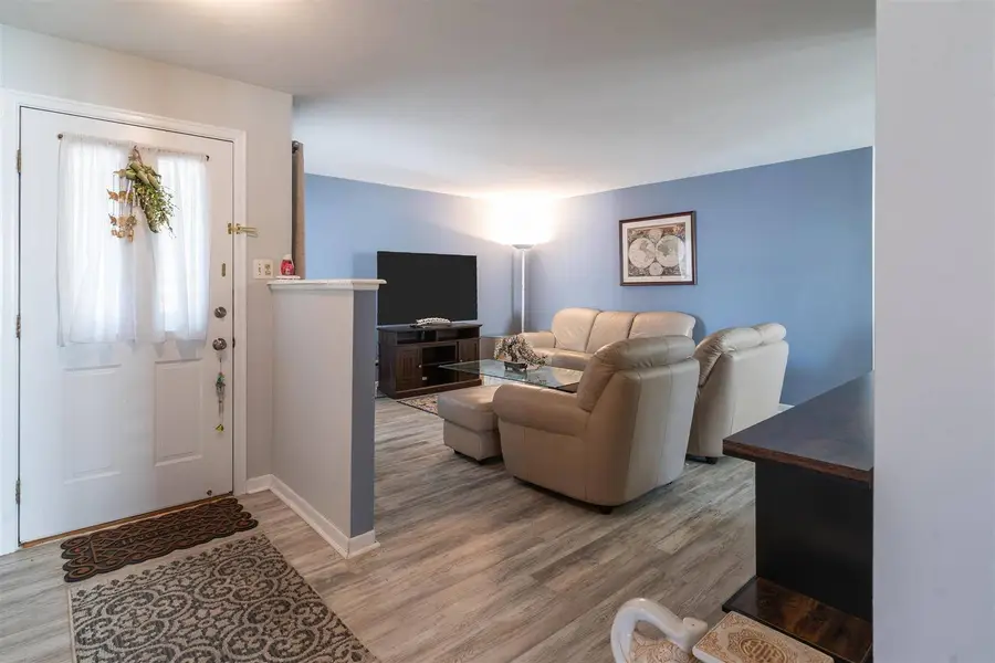 1066 Mohegan Lane, Schaumburg, IL 60193 - #2