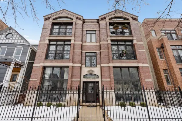 3036 N Kenmore Avenue #1N, Chicago, IL 60657