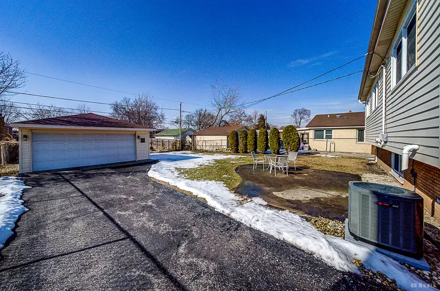 10228 S Kenneth Avenue, Oak Lawn, IL 60453 - #2