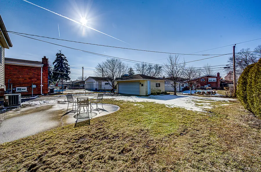 10228 S Kenneth Avenue, Oak Lawn, IL 60453 - #3