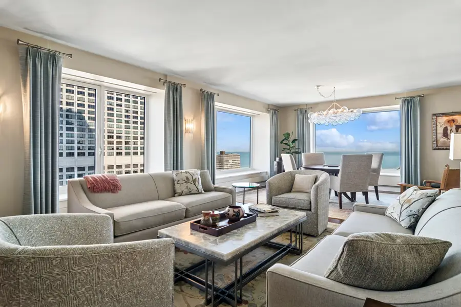 161 E Chicago Avenue #33A, Chicago, IL 60611 - #3