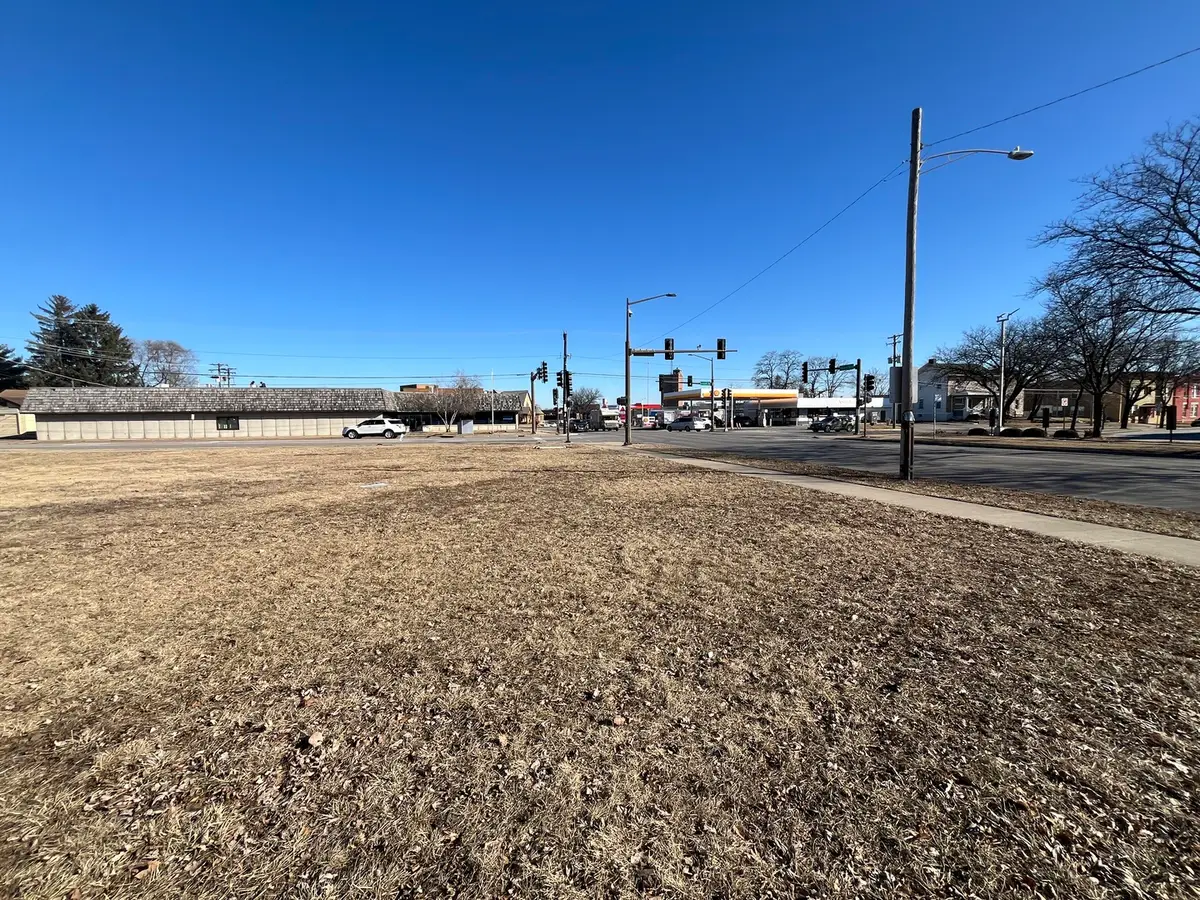 359 W Galena Boulevard, Aurora, IL 60506 - #1