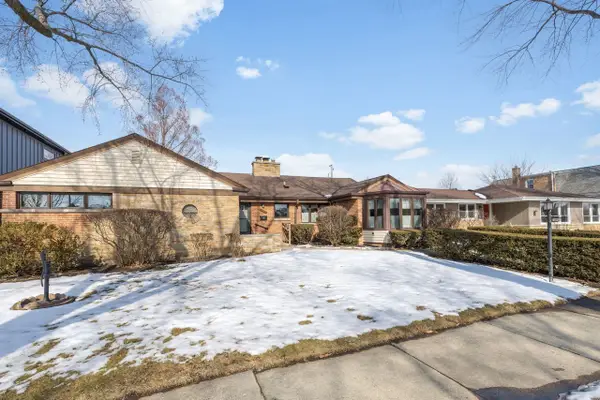 Address Withheld By Seller, Skokie, IL 60077