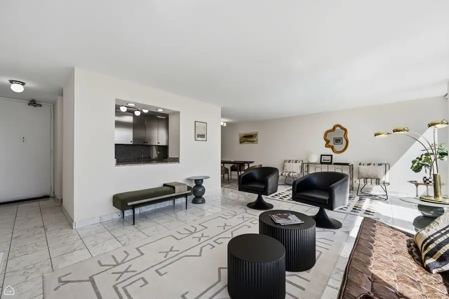 111 E Chestnut Street #21F, Chicago, IL 60611 - #3