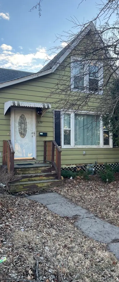 629 2nd Avenue S, Clinton, IA 52732 - #1