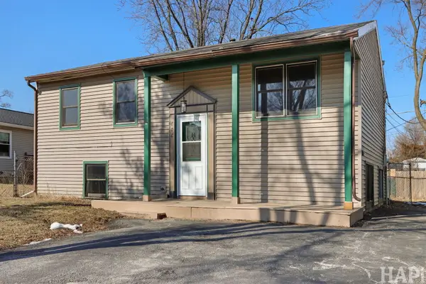 808 Central Park Drive, Round Lake Beach, IL 60073