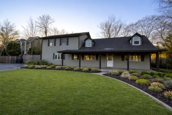 640 Pfingsten Road, Northbrook, IL 60062