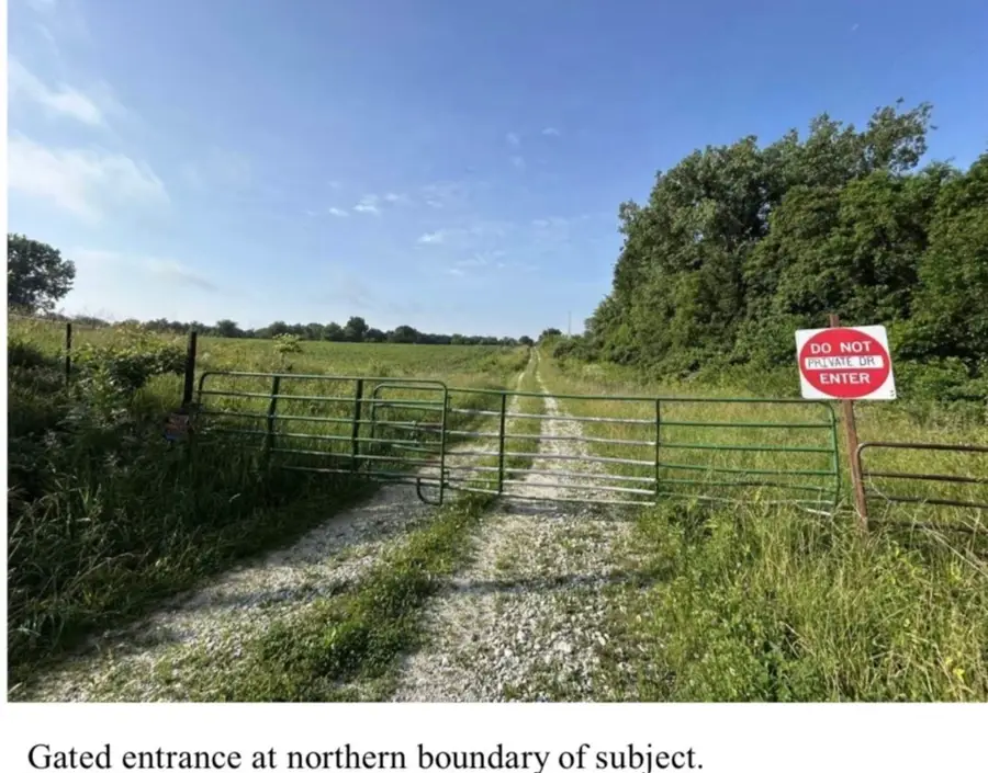 130 N Avenue, Versailles, IL 62378 - #2