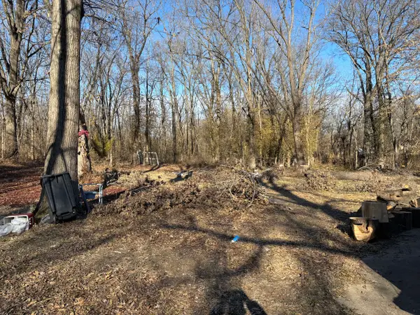 1406 Dial Street, Benton, IL 62812