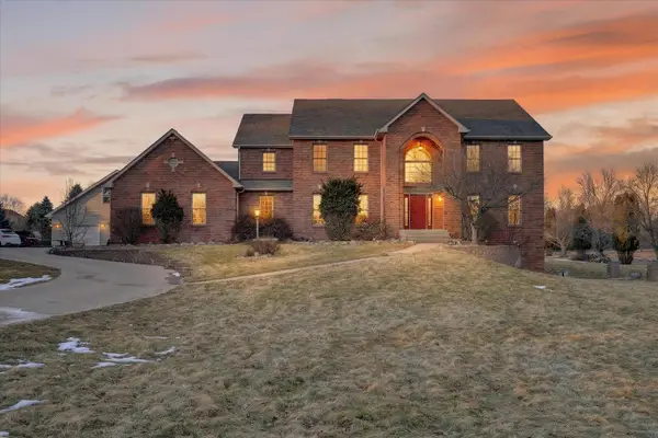 8306 E Crockett Road, Roscoe, IL 61073