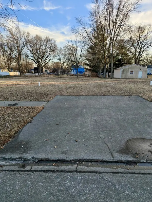 109 E Sheridan Street, Watseka, IL 60970