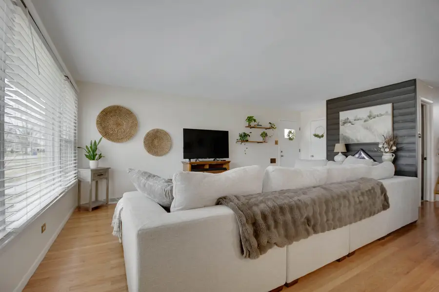 333 Homewood Court, Chicago Heights, IL 60411 - #3