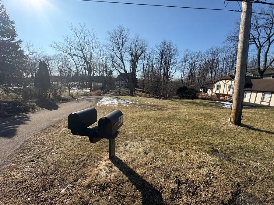 611 E Main Street Road, Cary, IL 60013 - #3