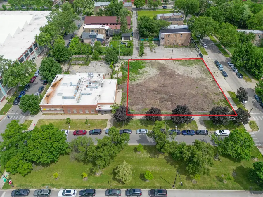 3250 W Franklin Boulevard, Chicago, IL 60624 - #3