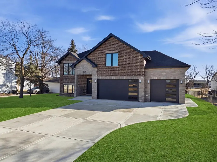 9327 Pleasant Avenue, Tinley Park, IL 60487 - #2