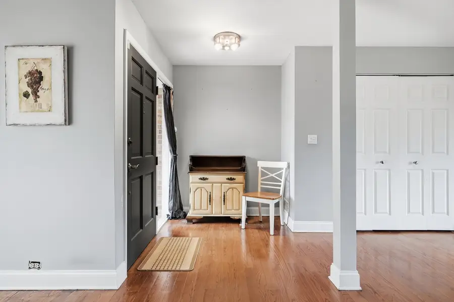 1414 N Bridgeport Drive, Mount Prospect, IL 60056 - #2