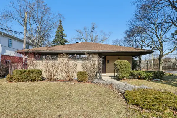 6890 N Loron Avenue, Chicago, IL 60646